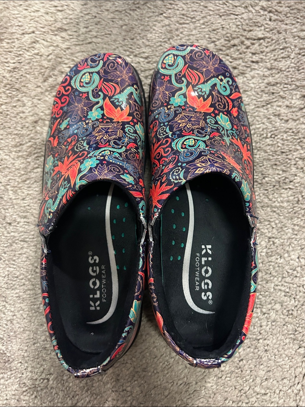 Klogs Women's Navy Slip-On Clogs with Coral & Teal Floral Print barley worn